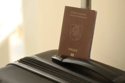 Shutterstock 2699851801