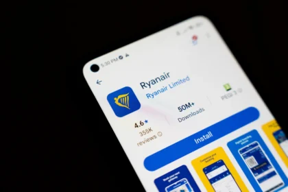 Ryanair programėlė / daily_creativity / Shutterstock.com