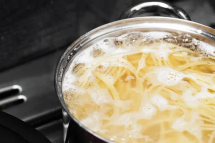 Shutterstock 2736843183