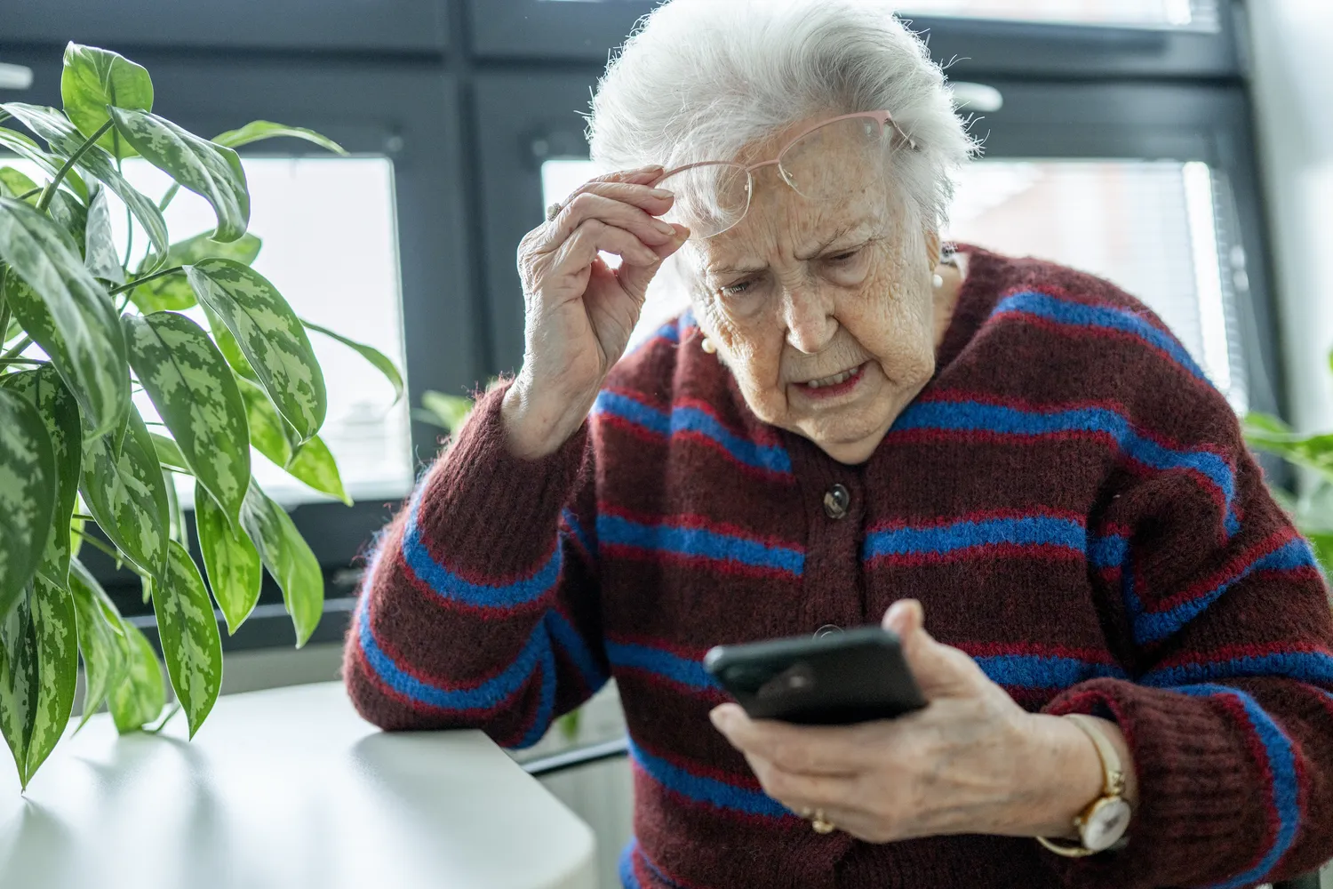 Kaip atpažinti sukčius