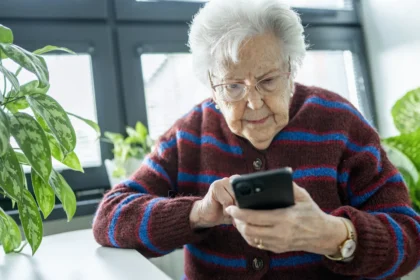 Shutterstock 2745791655