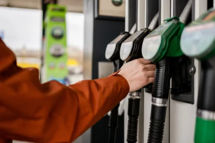 Kada atpigs degalai?