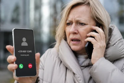 Skambina sukčiai ir prašo asmens duomenų
