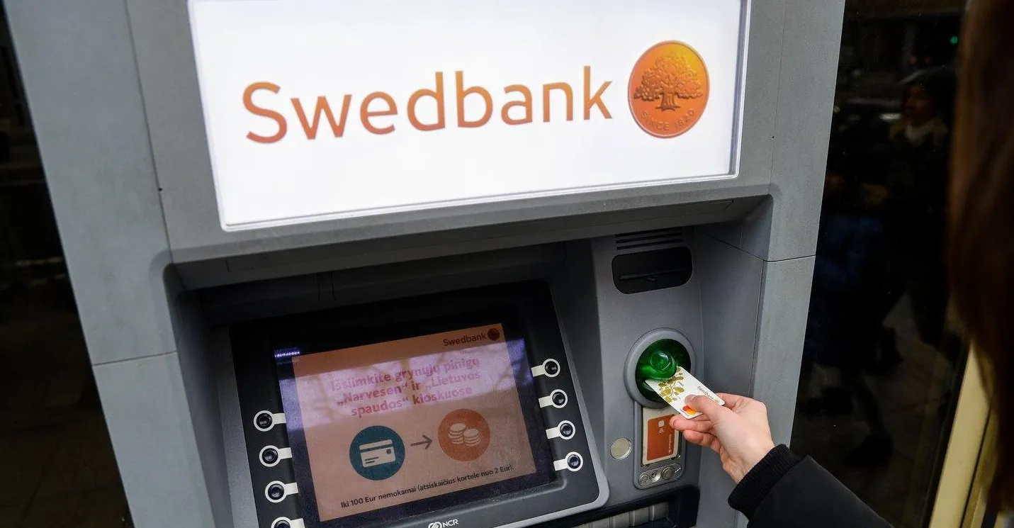 Swedbank bankomatas