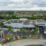 Nissan gamykla / Felix Mizioznikov / Shutterstock.com