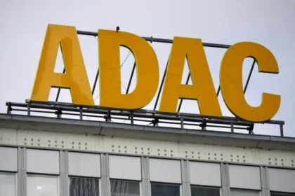 ADAC / 360b / Shutterstock.com