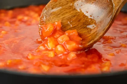 Pomidorų pasta keptuvėje