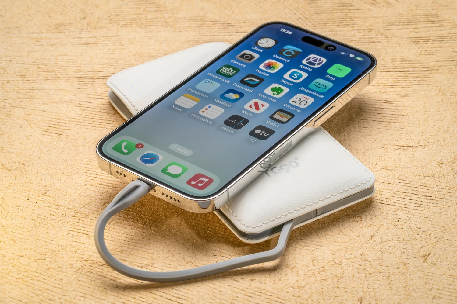 iPhone baterija išsikrauna labai greitai / marekuliasz / Shutterstock.com