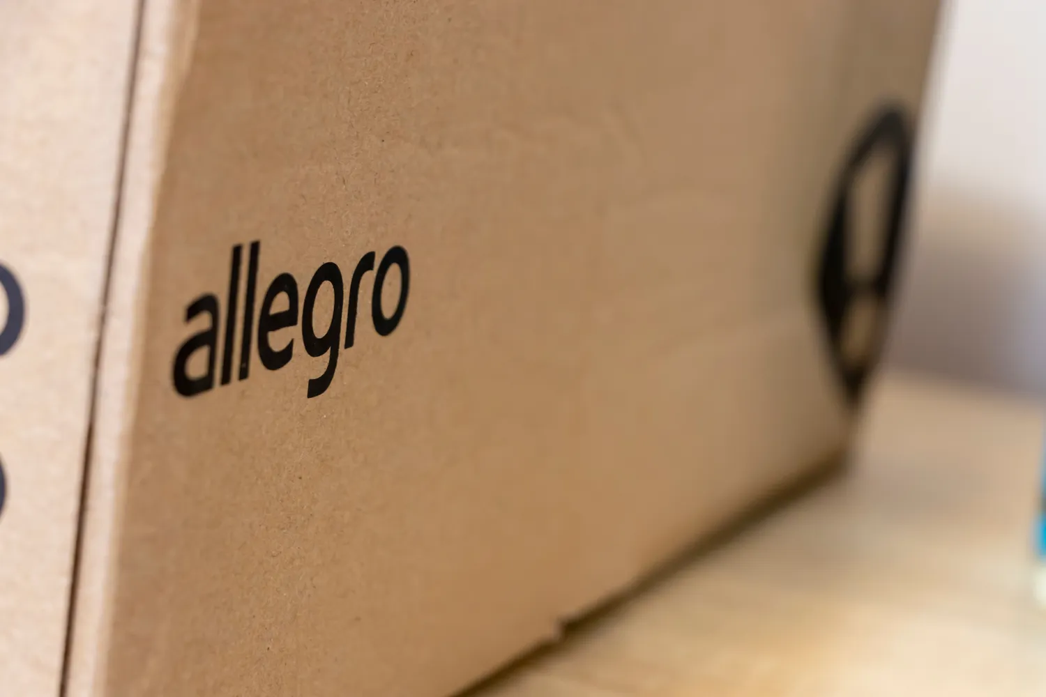 Allegro / daily_creativity / Shutterstock.com