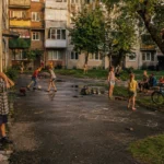 Kai namo kviesdavo ne žinutė, o balsas pro langą