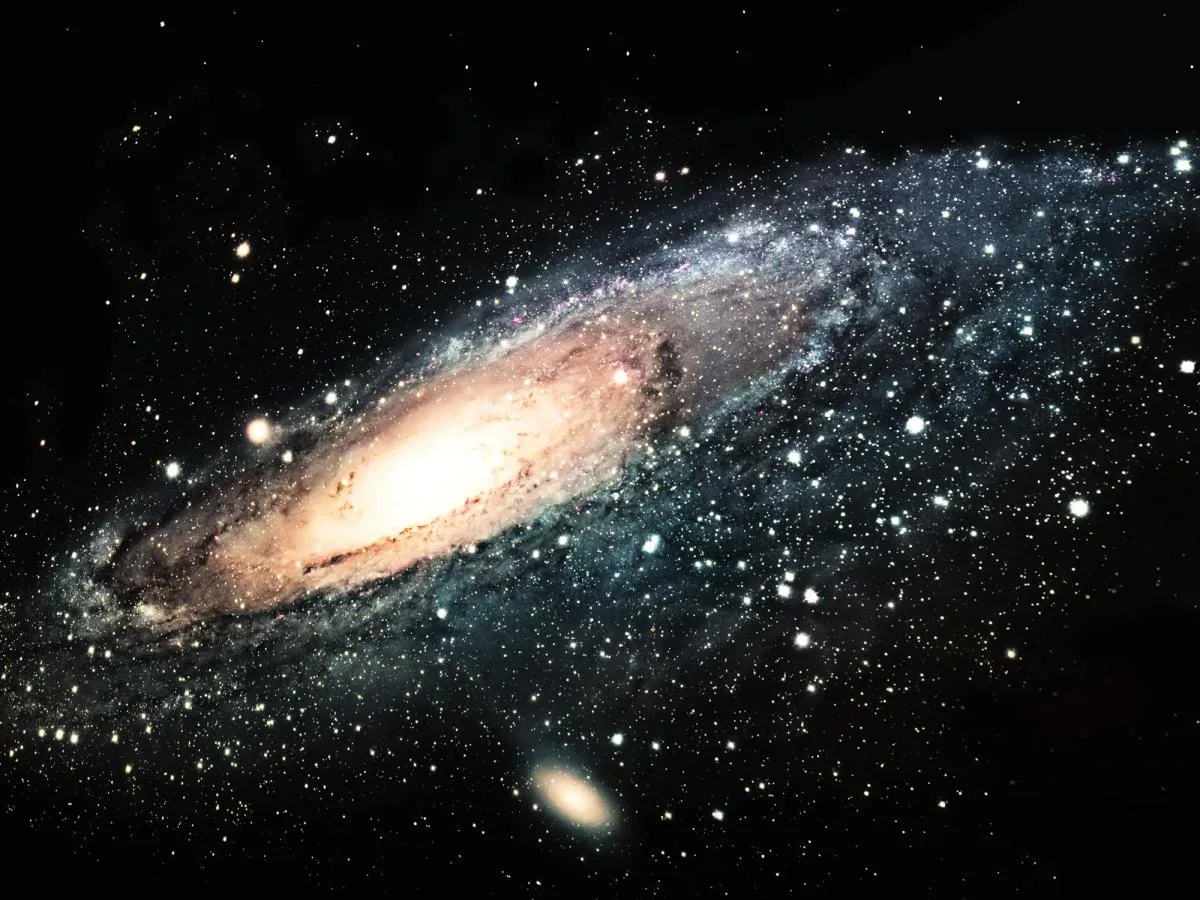 Danguje sužibės „nova“