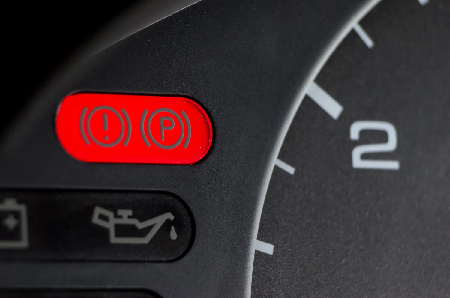 (P) - rankinis stabdis automobilyje