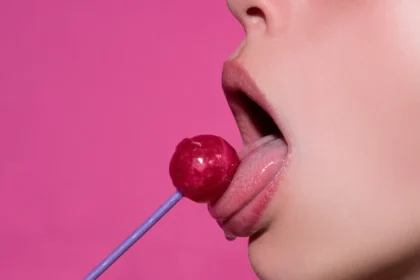 Shutterstock 2172748537
