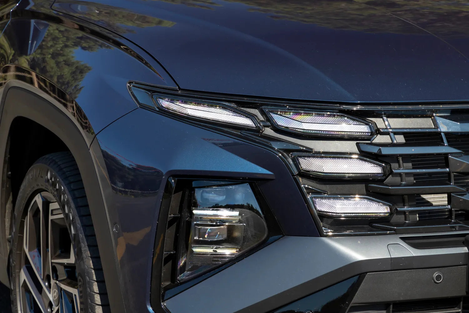 Hyundai Tucson / emirhankaramuk / Shutterstock.com