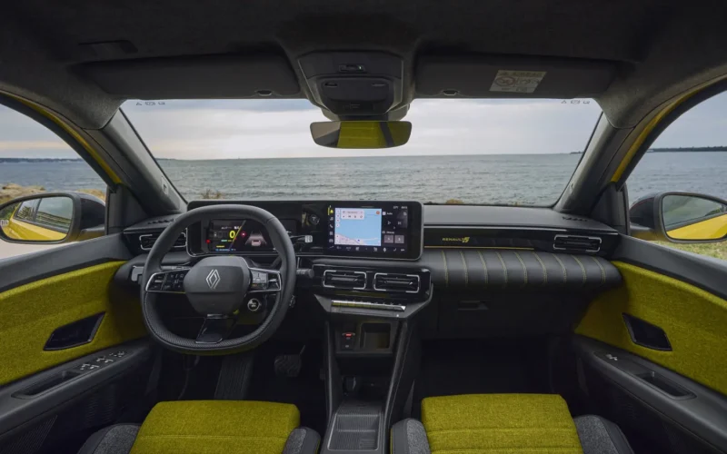 Renault 5 E Tech electric-iconic-cinq-version-Pop-Yellow