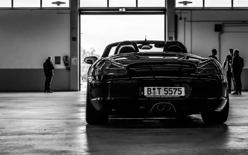 Automobilis stovėjo 10 metų