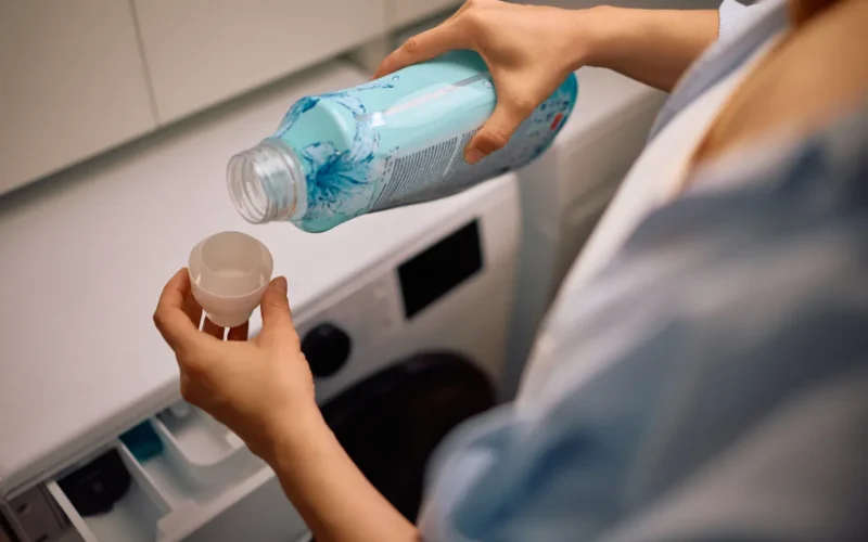 Moteris mėnesį nenaudojo audinių minkštiklio