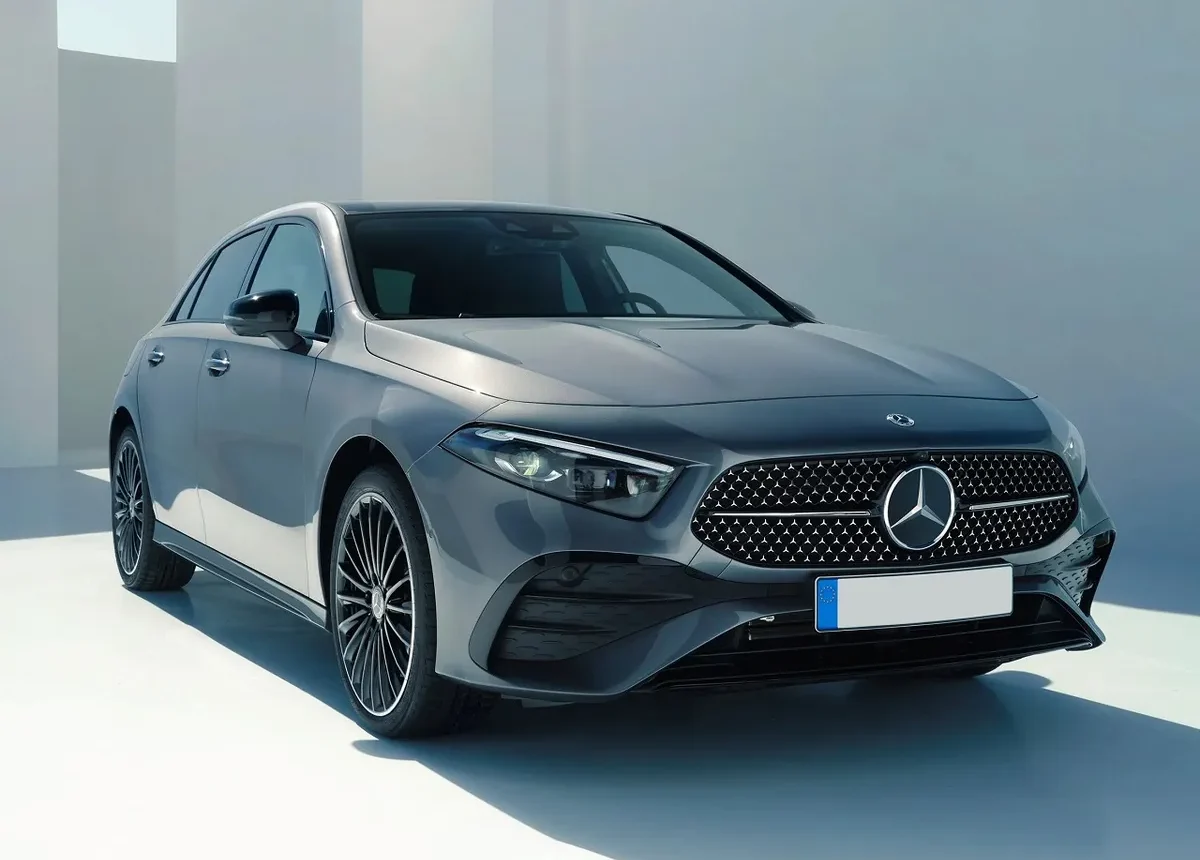 „Mercedes“ deda dideles viltis į naują elektromobilį