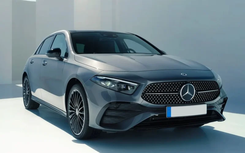 „Mercedes“ deda dideles viltis į naują elektromobilį