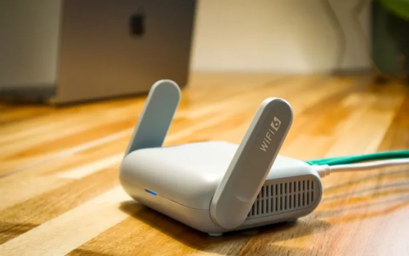 Telefonas rodo pilną „Wi-Fi“, bet internetas vos juda: kaltas gali būti ne maršrutizatorius