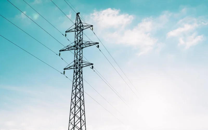 Gyventojai metų metus moka ne pagal tą elektros planą: vienas palyginimas gali parodyti permoką