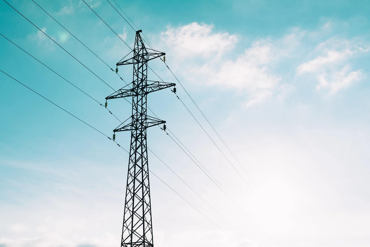 Iedzīvotāji gadiem maksā ne pēc tā elektroenerģijas plāna: viens salīdzinājums var parādīt pārmaksu