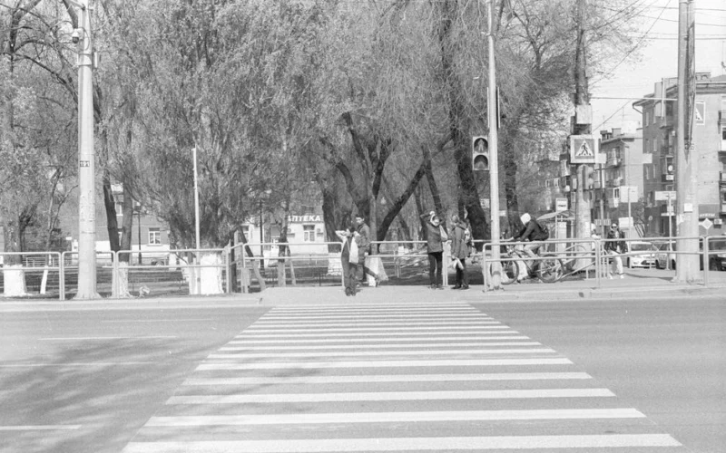 Žodis „jaywalking“ atsirado tam, kad vairuotojai mažiau kaltintų dėl avarijų