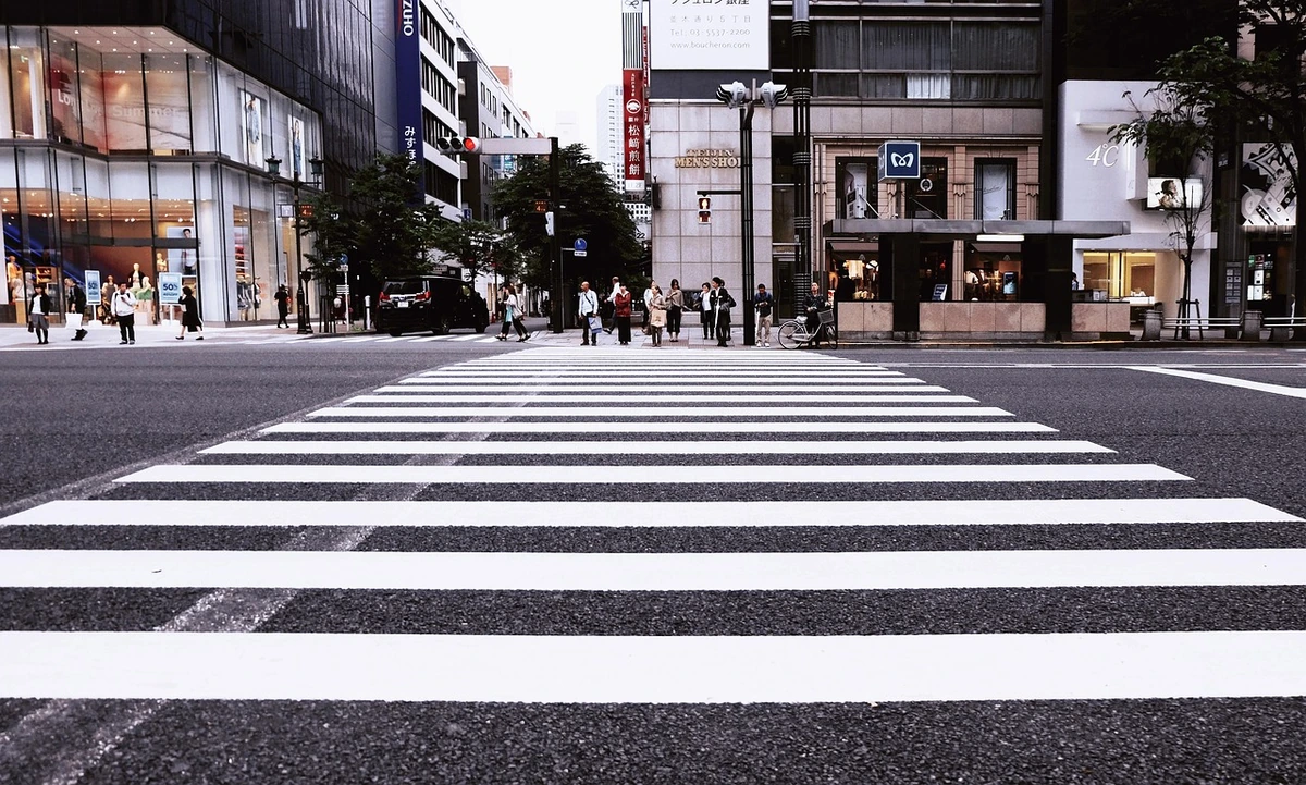 Žodis „jaywalking“ atsirado tam, kad vairuotojai mažiau kaltintų dėl avarijų