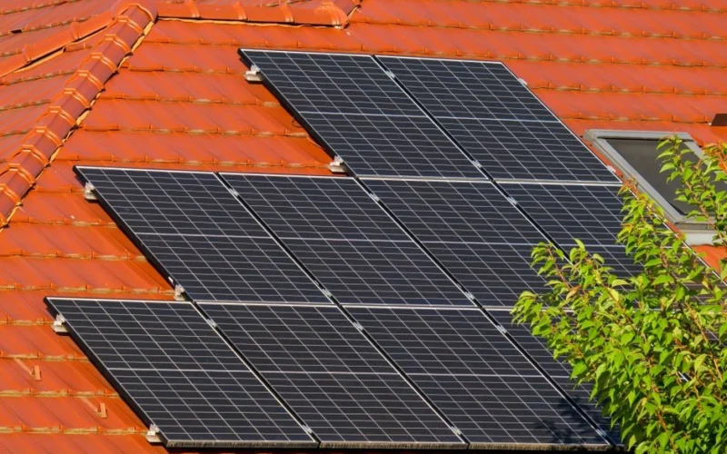Įsirengiau saulės elektrinę su 1kW atsidavimu į tinklus. Galiu pasakyti - jokios naudos