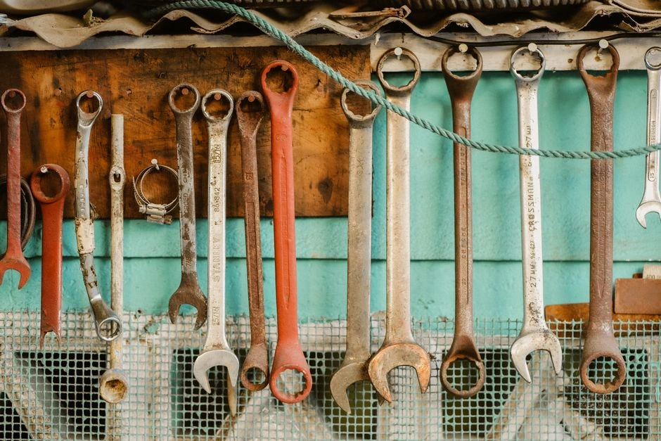 Garaže rastas surūdijęs įrankis gali būti vertingas: patikrinkite šiuos ženklus