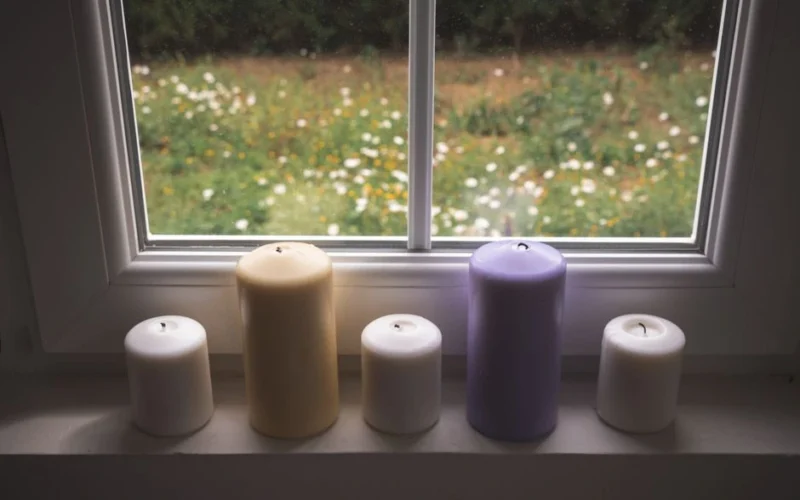 Langų sandarumą patikrinsite žvake: dviejų minučių testas prieš šildymo sezoną