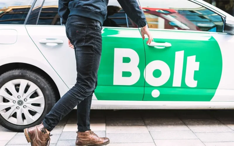 „Bolt“ automašīnu varēs izsaukt, izmantojot „ChatGPT“: brauciena cenu redzēsiet jau sarunā