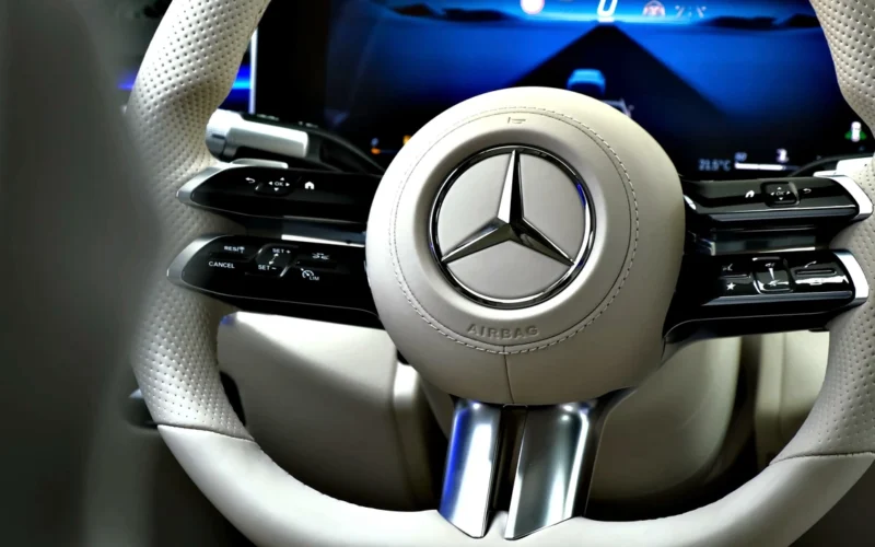 Mygtukai vėl grįžta į automobilius
