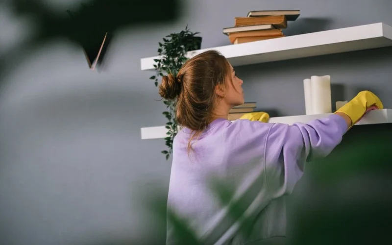 5 vietos namuose, kurias valant pamirštame — o dulkės kaupiasi būtent ten