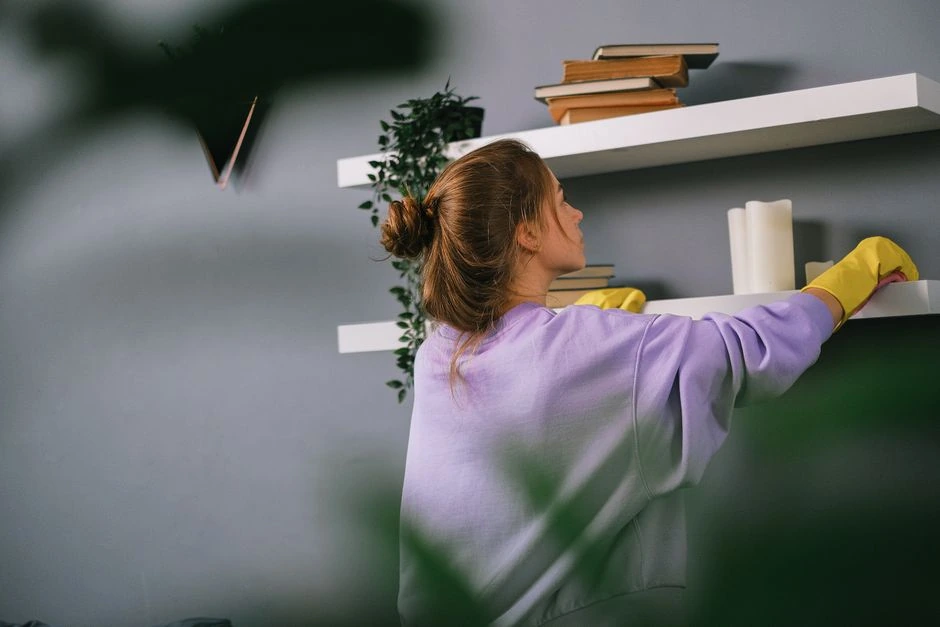 5 vietos namuose, kurias valant pamirštame — o dulkės kaupiasi būtent ten