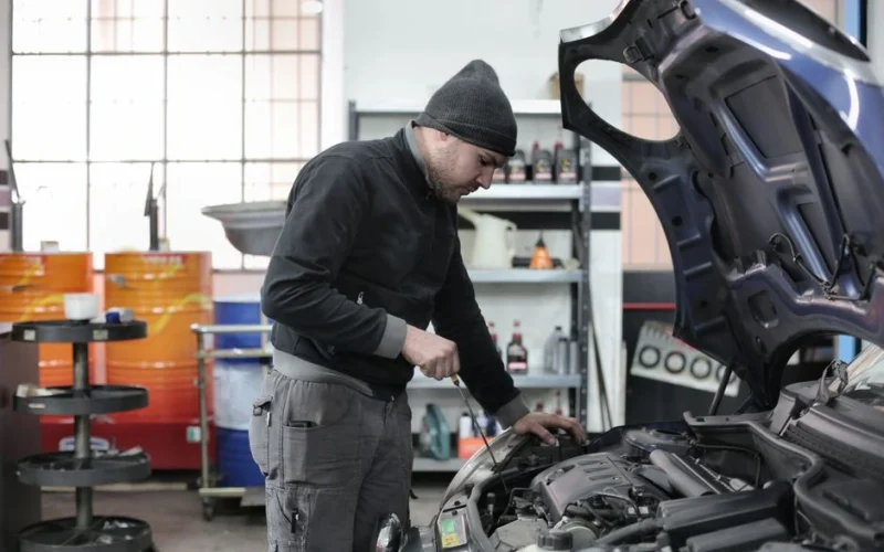 Vīrietis ietaupīja 1 200 eiro, pērkot automašīnu bez pārbaudes servisā, bet pēc 19 dienām remontam iztērēja 2 850 eiro