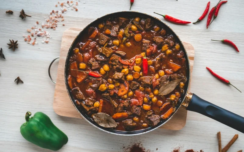 Jautienos troškinys atrodo prėskas: vienas įprastas ingredientas praturtina padažą