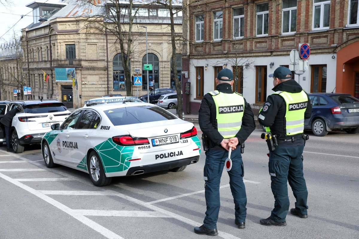 Policija budės prie perėjų