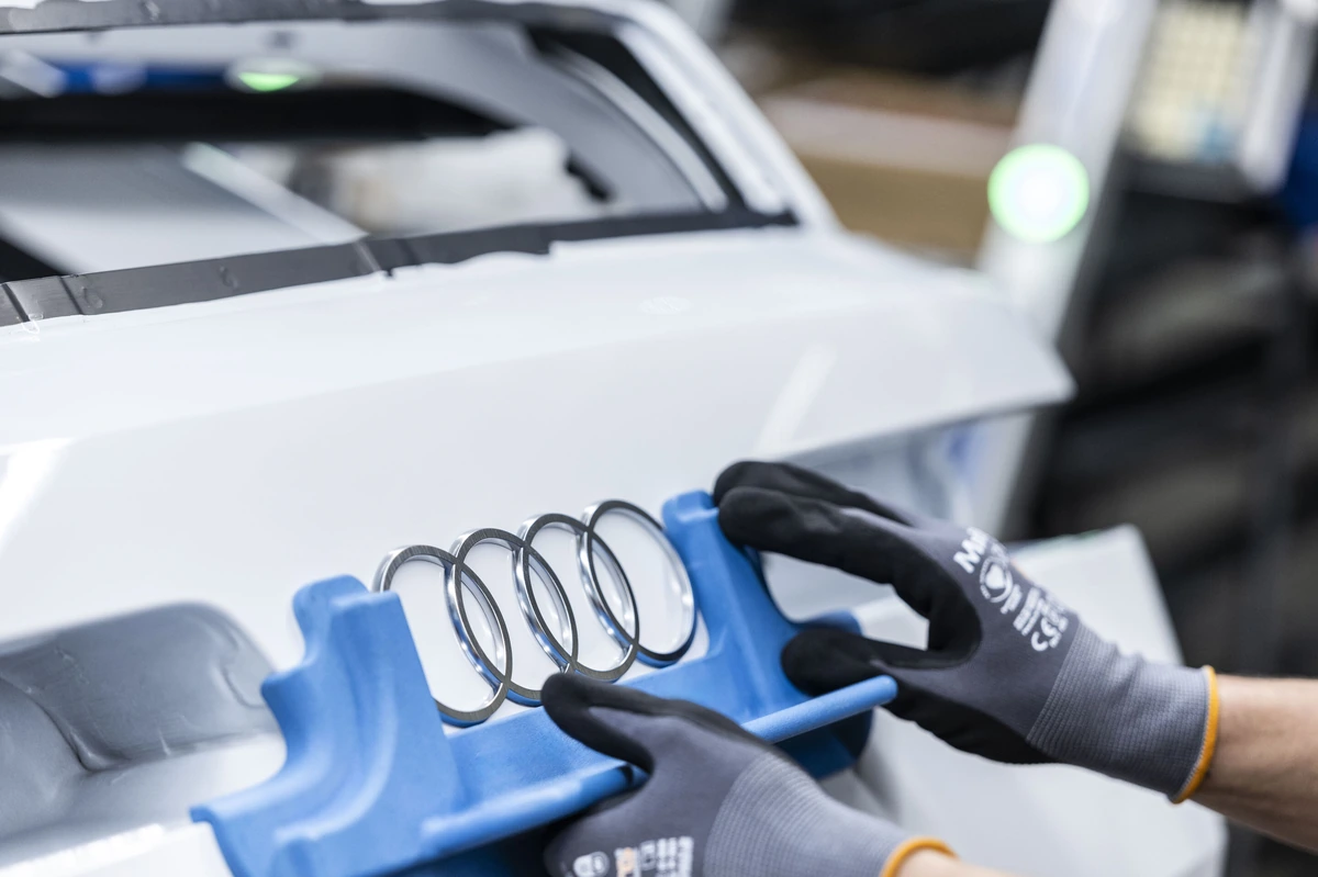 „Audi“ pradėjo gaminti naująjį A2 e-tron