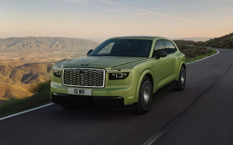 „Bentley“ pristatė pirmąjį elektromobilį „Torcal“