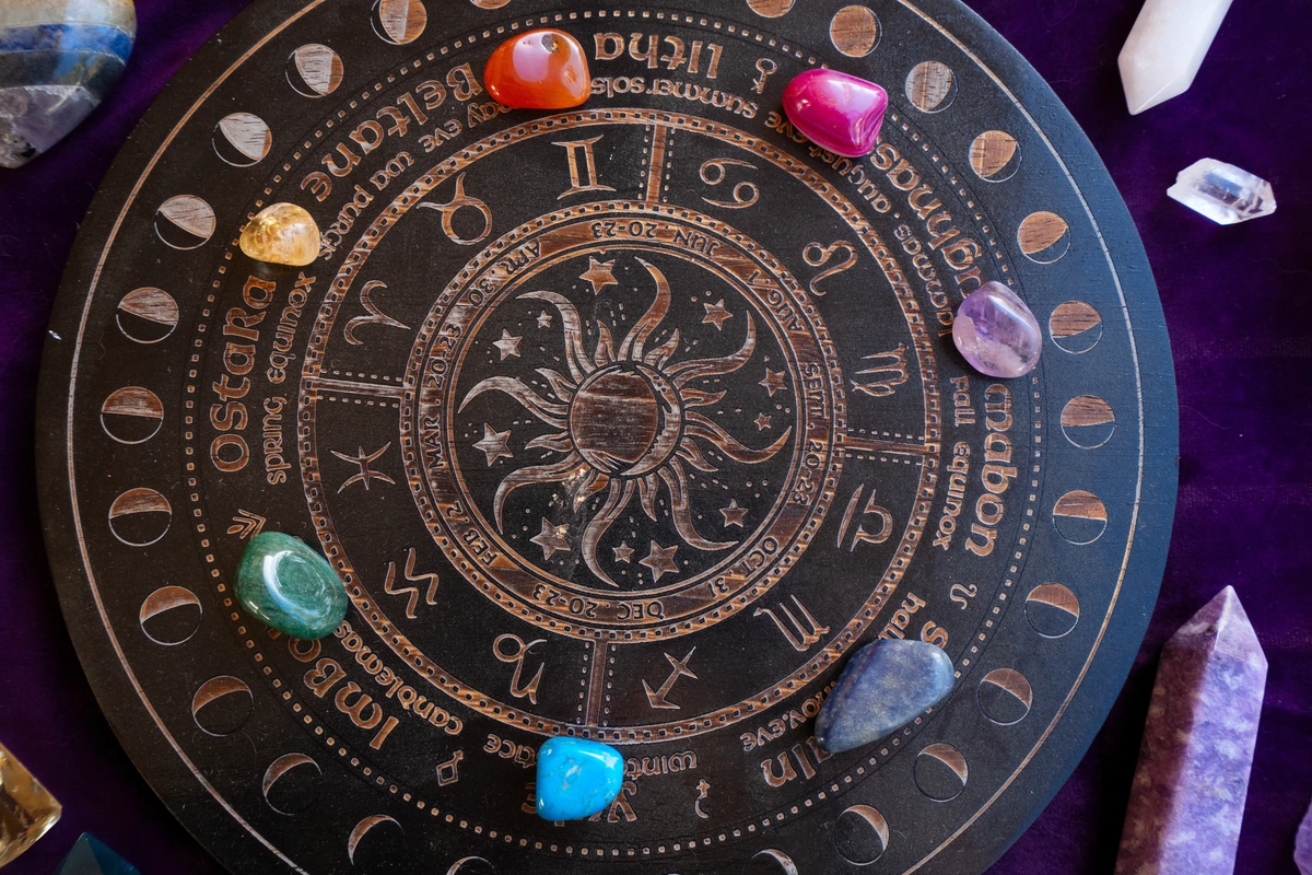 Astrologai įspėja apie klaidą, kuri santykiuose viską sugadina