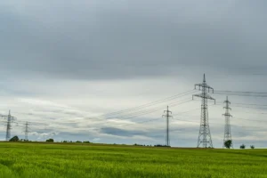Brangi elektra antradienį