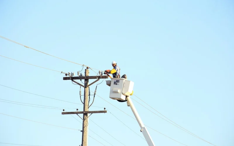 No novembra elektroapgādi pēc vētrām varēs atjaunot ātrāk: ko sagaidīt iedzīvotājiem