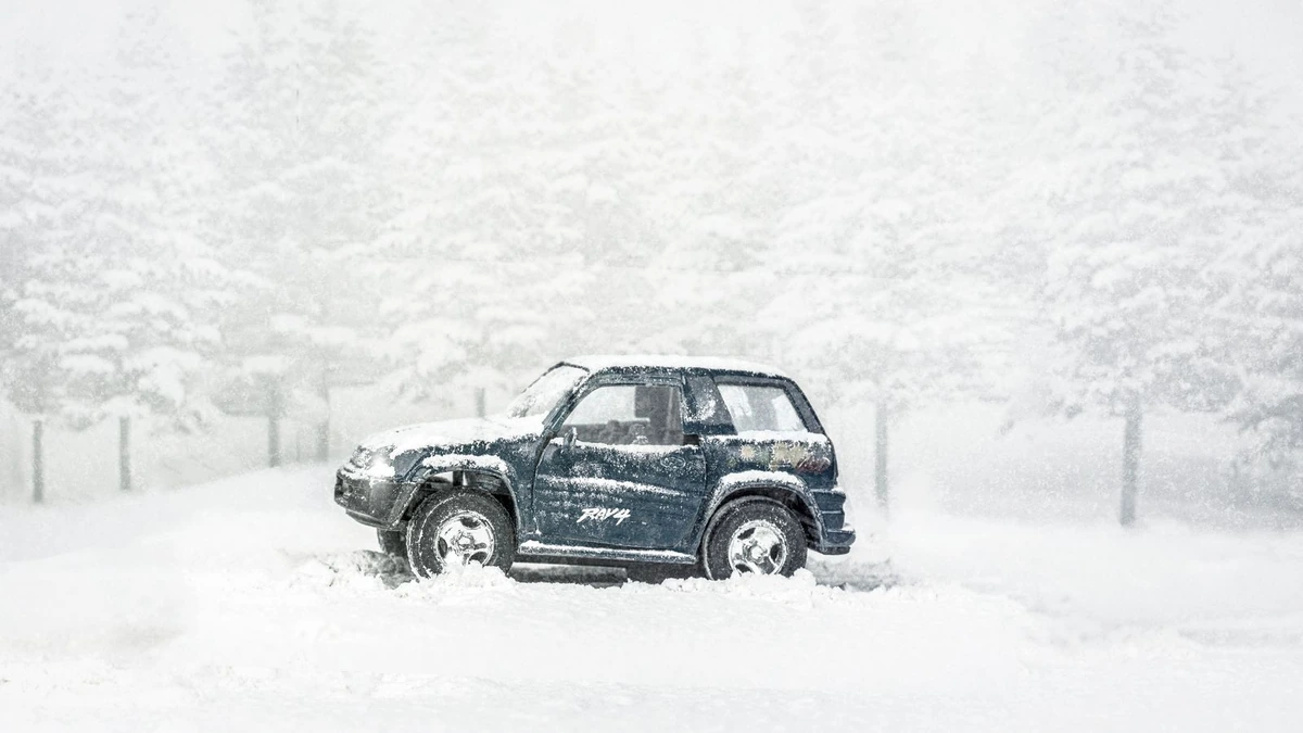 Automobilio akumuliatorių keisti prieš žiemą ar laukti, kol vieną rytą neužsives?