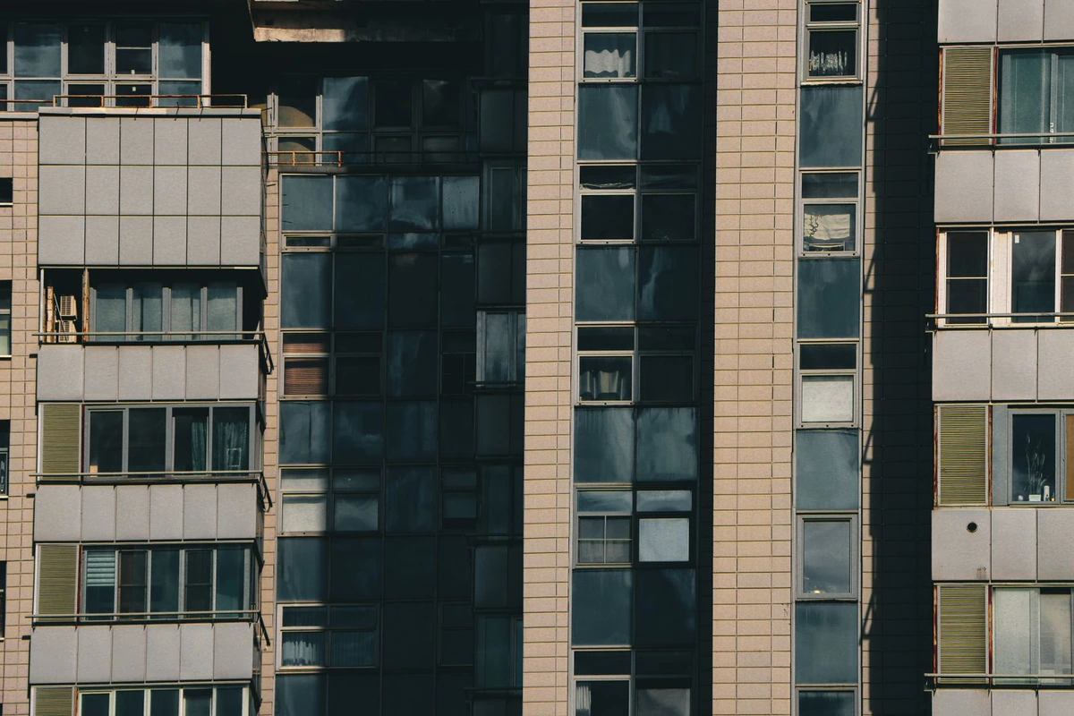Daugiabutyje keisti langus visam namui ar kiekvienam butui spręsti atskirai?