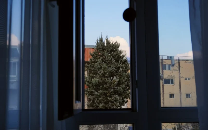 Rudenį skalbiniai džiūsta visą dieną: kokia ventiliacija padeda juos išdžiovinti greičiau