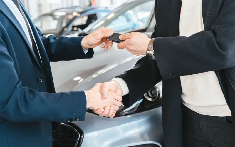 Pardaviau automobilį pigiau, kad tik neberūpėtų: po savaitės pirkėjas paskambino su sąrašu, už ką dar turėčiau sumokėti