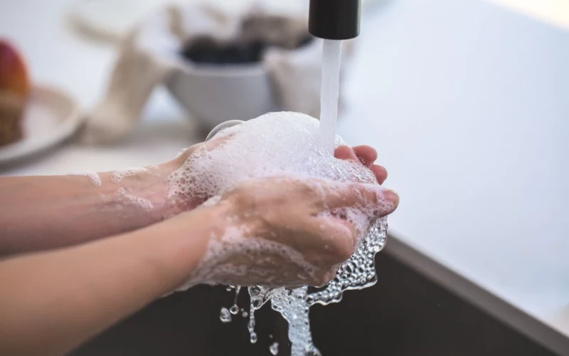 Penki įpročiai, padedantys sumažinti peršalimo riziką rudenį