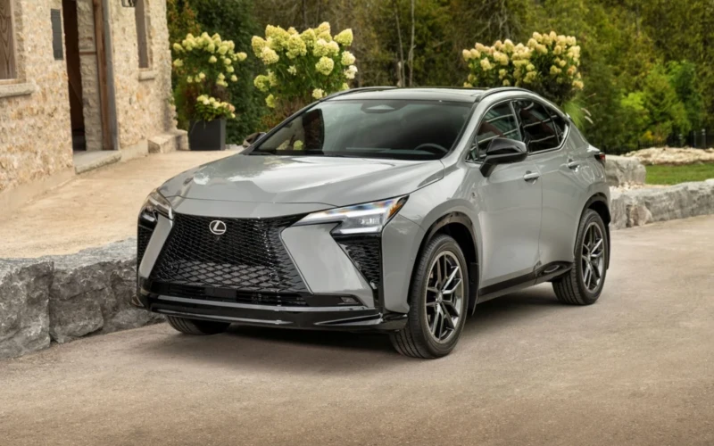 Atnaujintas Lexus NX