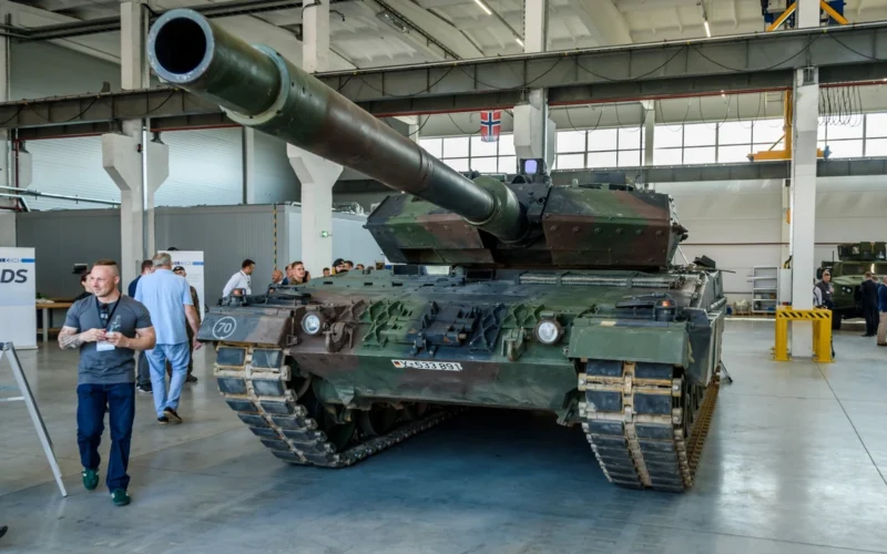 „Leopard 2A8“ tankus surinks Lietuvoje